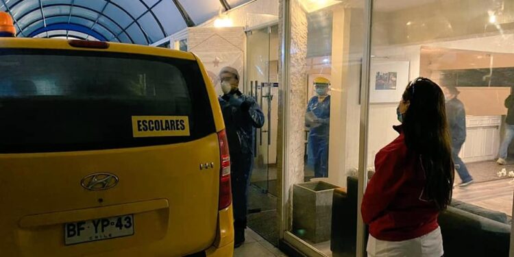 450 personas han sido trasladadas en furgones escolares a Residencias Sanitarias