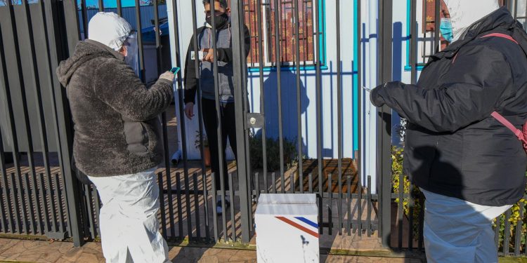 Zarzar: “Pronto superaremos las 60 mil cajas solidarias distribuidas en la comuna”