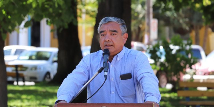Formalizan a alcalde de Quirihue por bloquear  acceso e impedir traslado de pacientes Covid-19