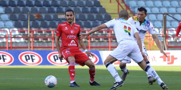 Ñublense es líder exclusivo de la Primera B tras derrotar 2-1 a Santiago Morning