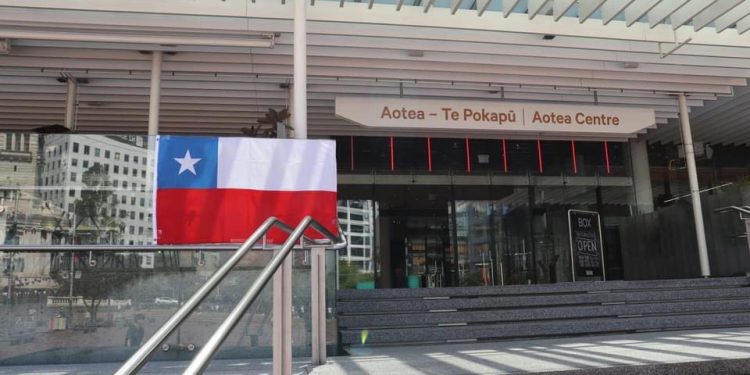 Hombre en Nueva Zelandia fue el primer chileno en votar