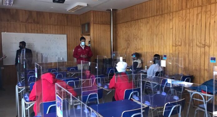 Liceo San Nicolás: 97 estudiantes retornan a clases presenciales