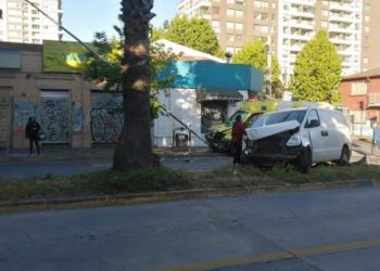 Ambulancia del SAMU que trasladaba paciente de Ñuble sufrió accidente en Concepción