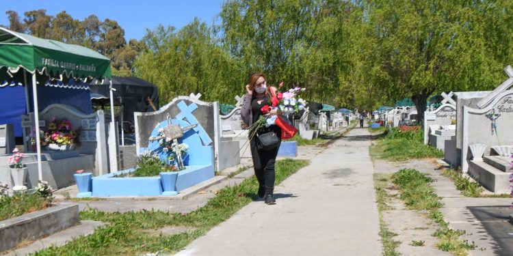 Definen nuevo horario para visitas en cementerios municipales de Chillán y Quinchamalí