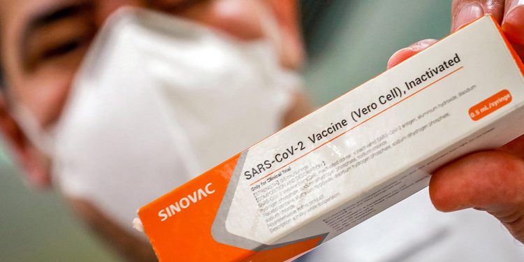 Llegan a Ñuble 50.400 dosis de vacunas Sinovac para combatir el Covid-19