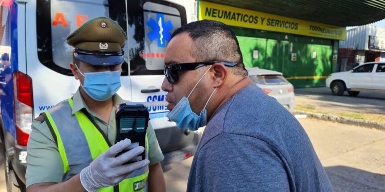 Realizan más de 80 exámenes para detectar conducción bajo influencia del alcohol y otras drogas en Chillán