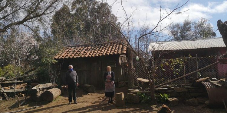 Cobquecura: Actualizan catastro de familias que no cuentan con energía eléctrica domiciliaria