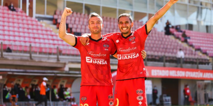 Ñublense consigue su primer triunfo en Primera A tras derrotar 3-1 a Cobresal