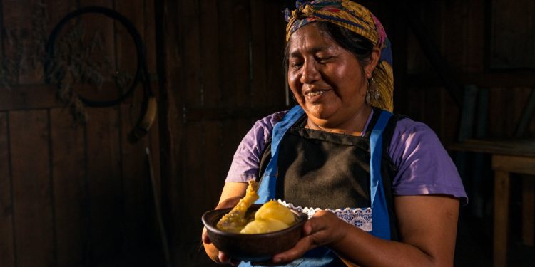 Llaman a postular a segunda versión del programa de TV «Receta de Mujer Mapuche»