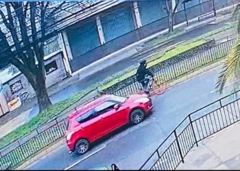 Realizan diligencias para detener a conductor que colisionó a ciclista y huyó del lugar dejándolo con lesiones graves