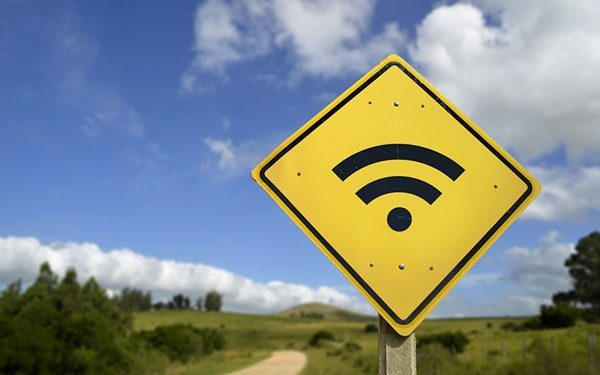 Afinan detalles de convenio que dotará de conectividad digital a las 21 comunas de Ñuble