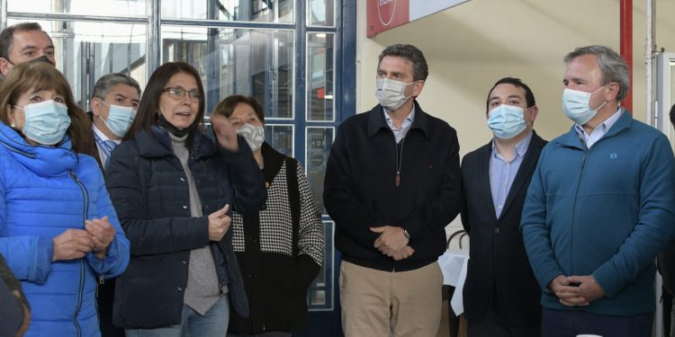 Cocinerías del mercado reabren sus locales tras año y medio de cierre por la pandemia