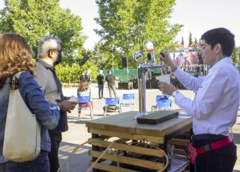 Quillón: Noche de cerveza checa y rock disfrutaron cerca de 400 personas