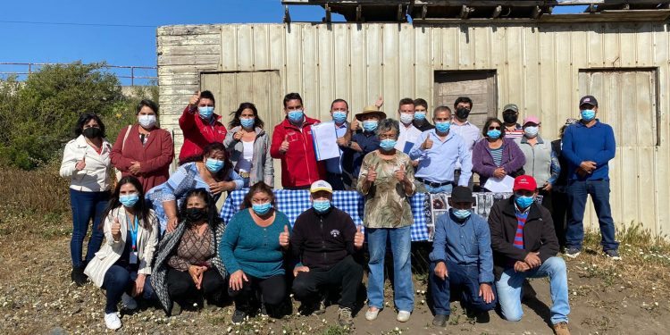 Sindicato de Pescadores Artesanales de Taucú recibe terreno fiscal