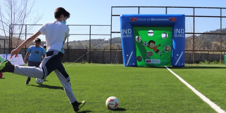 Talleres de fútbol del Mindep-IND abarcaron 19 comunas de Ñuble