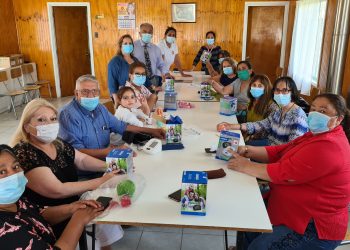 San Nicolás: 200 adultos mayores recibieron tensiómetros