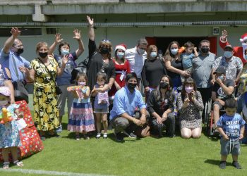 Entregan 5.700 juguetes didácticos a juntas de vecinos de Chillán para esta Navidad