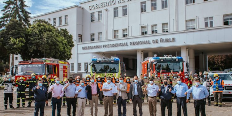 Aprueban más de $6.300 millones para la compra de 21 carros para Bomberos
