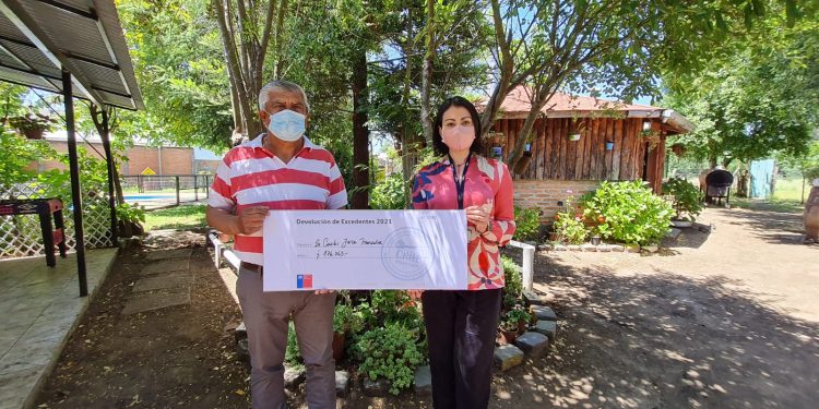 Devolverán más de $44 millones a vecinos de Ñuble por excedentes en trámites de regularización de terrenos