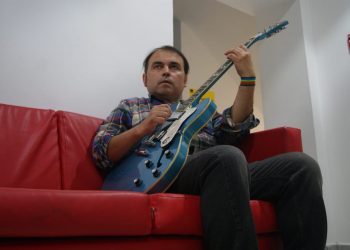 “Teatro” es el quinto disco del cantautor chillanejo Tan Valenzuela