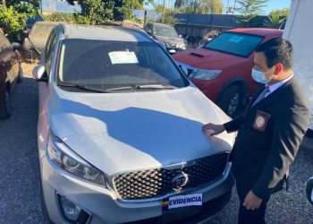 Recuperan vehículo robado que tenía patente clonada