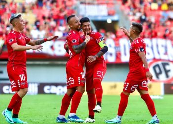 Ñublense mostró sus nuevos rostros en goleada 4-1 sobre Deportes Temuco