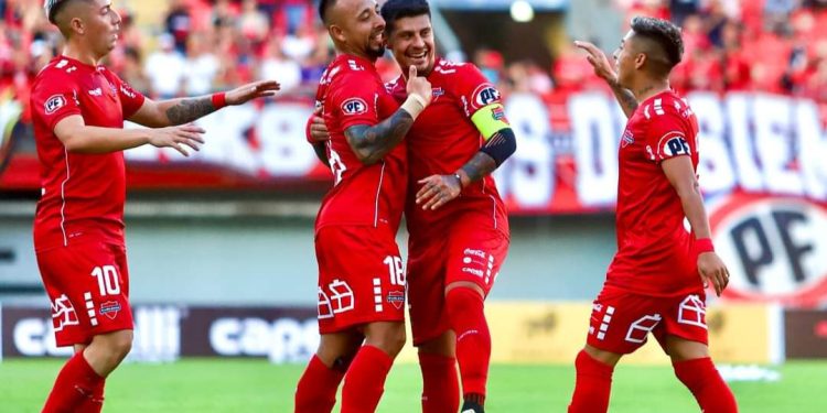 Ñublense mostró sus nuevos rostros en goleada 4-1 sobre Deportes Temuco
