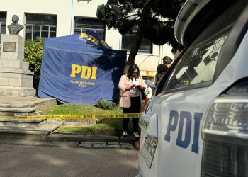 Investigan muerte de hombre cuyo cuerpo estaba frente a la Plaza de Armas de Chillán