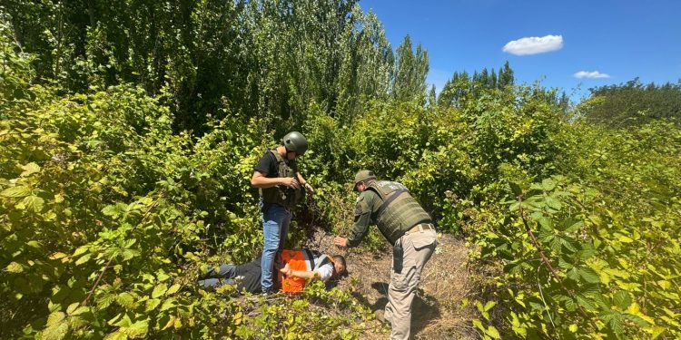 Detienen a sujeto que huyó de control vehicular y que portaba 435 mil dosis de drogas