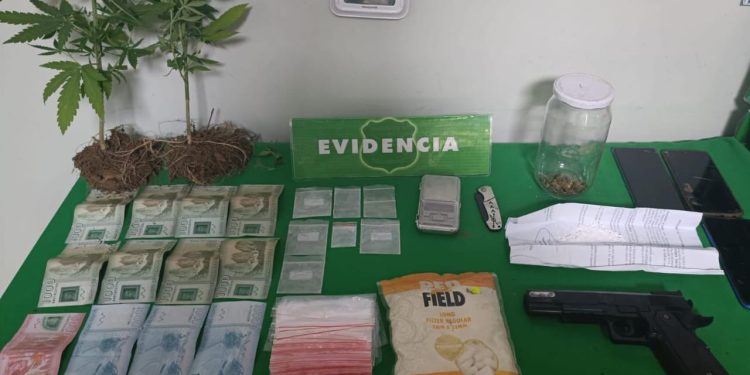 Bulnes: Allanan vivienda y detienen a tres sujetos por tráfico de cocaína y marihuana