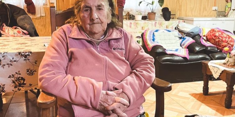 Documental sobre parteras campesinas de Ñuble se exhibirá por primera vez en Cecal de la U. de Concepción