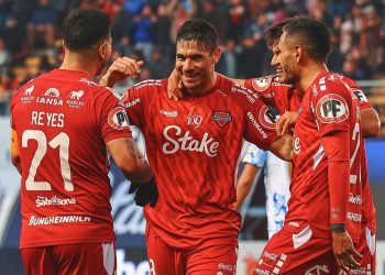 Ñublense derrota 1-0 a Evertón en Chillán y escala en el torneo nacional