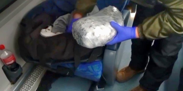 San Nicolás: Detienen a pasajero de bus que viajaba con más de 5 mil dosis de drogas