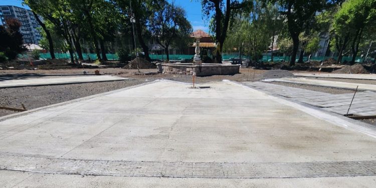 60% de avance registran obras de reconstrucción de la Plaza Pedro Lagos Marchant de Chillán