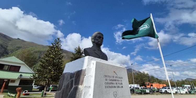 Conmemoran los 60 años del fallecimiento del Teniente Hernán Merino Correa