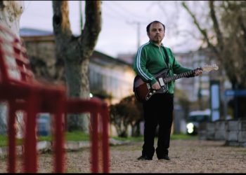 Tan Valenzuela estrena «Esa Calle»: Un viaje de rock con identidad y memoria