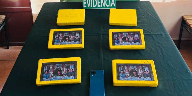 Falleci&oacute; conductor: Encuentran m&aacute;s de 6 kilos de coca&iacute;na en auto que choc&oacute;