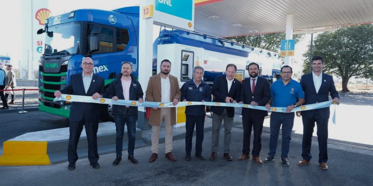 Chill&aacute;n Viejo: Inauguran la primera estaci&oacute;n de servicio en Latinoam&eacute;rica que suministra Gas Natural Licuado para el transporte de carga