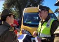 Carabineros entrega sello que certifica fiscalizaci&oacute;n al transporte escolar en &Ntilde;uble