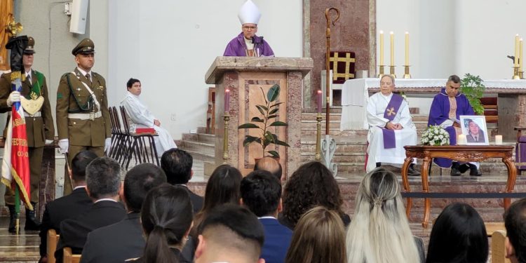 Rinden homenaje al Sargento Segundo Javier Figueroa en emotiva misa en Chill&aacute;n