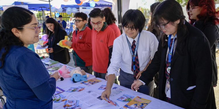 Cesfam Los Volcanes impulsa Programa PoliTea para niños y adolescentes con Trastorno del Espectro Autista